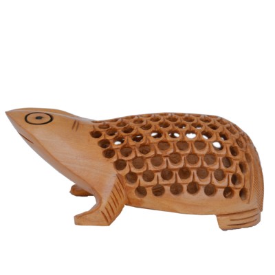 Wooden Undercut Frog Decorative Showpiece